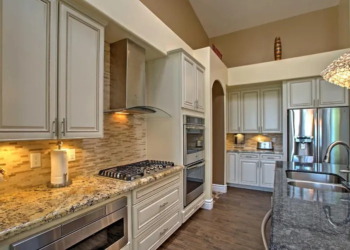 Luxe W/ Pool & Mountain Views! Scottsdale