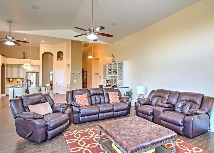 Dom wakacyjny Luxe W/ Pool & Mountain Views!
