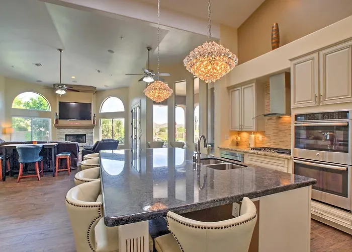 Luxe W/ Pool & Mountain Views! * Scottsdale