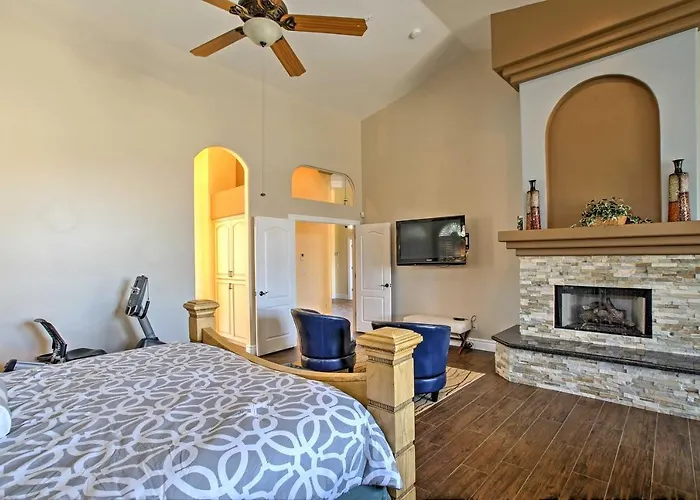 Dom wakacyjny Luxe W/ Pool & Mountain Views!